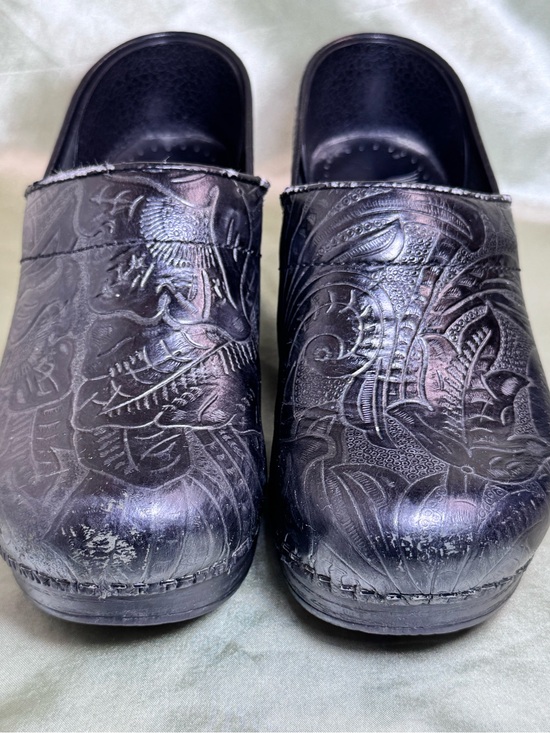 Dansko Shoes - Dansko Professional Embossed Leather Clogs Comfort Shoes Size 36 US 5.5-6 Womens